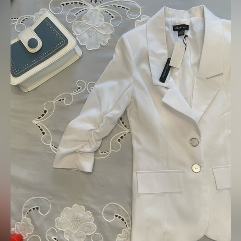 New White Fitted Blazer - Picture 5 of 11